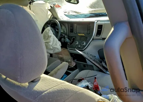 2018 Toyota Sienna Le из США, поврежденный, VIN 5TDKZ3DCXJS947484